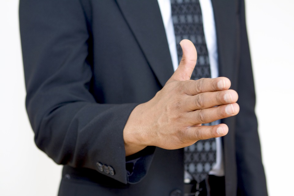 hand-2548398_960_720